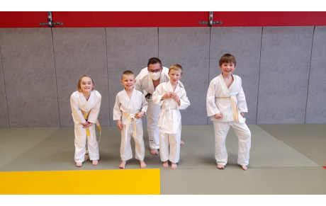 ce furent les 4 premiers ......